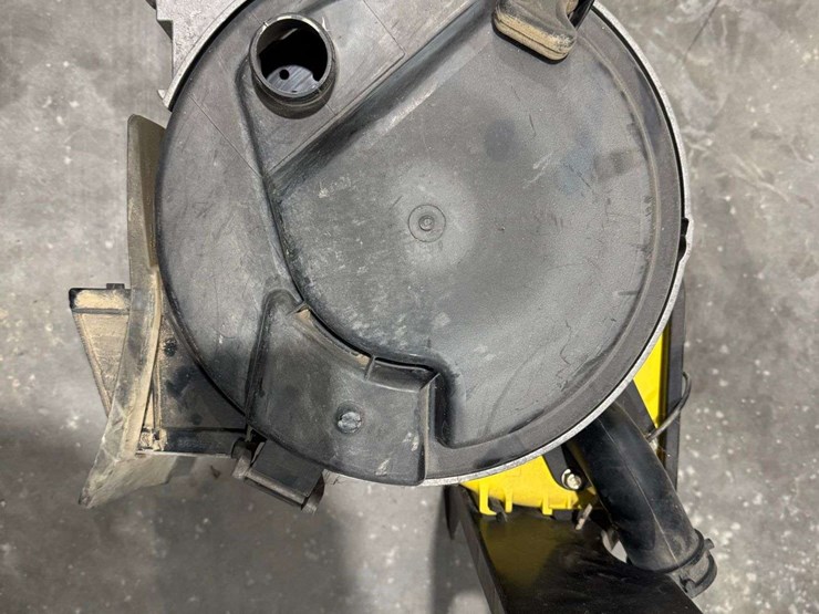 qty.-16--1790-seed-meters-and-mini-hoppers-w/-pro-shaft-drive-image-4