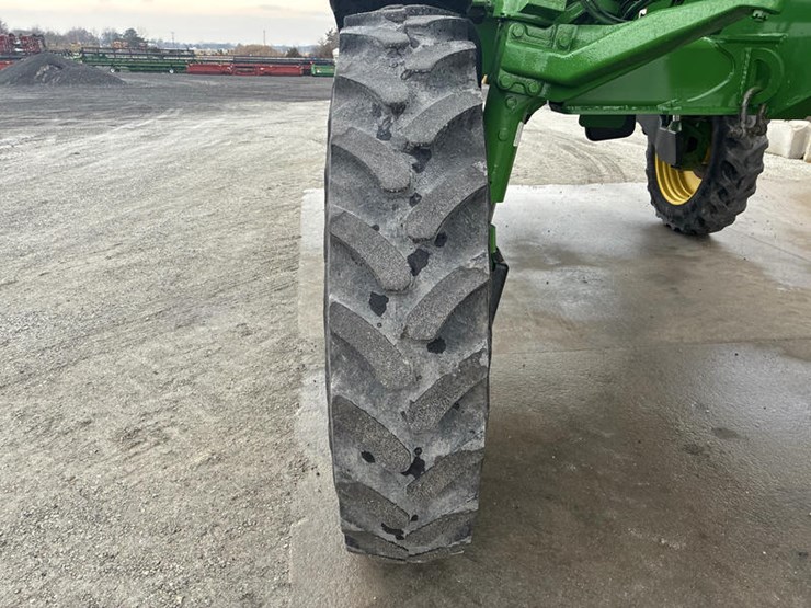 2011-john-deere-4830-image-52