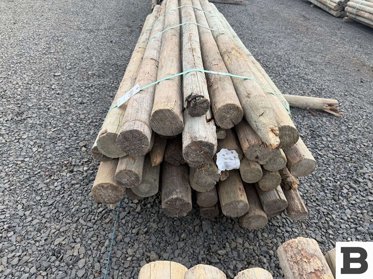 ..-wooden-posts-image-3