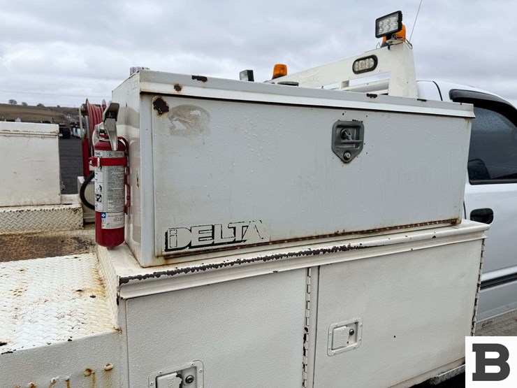 2001-dodge-ram-3500-image-29