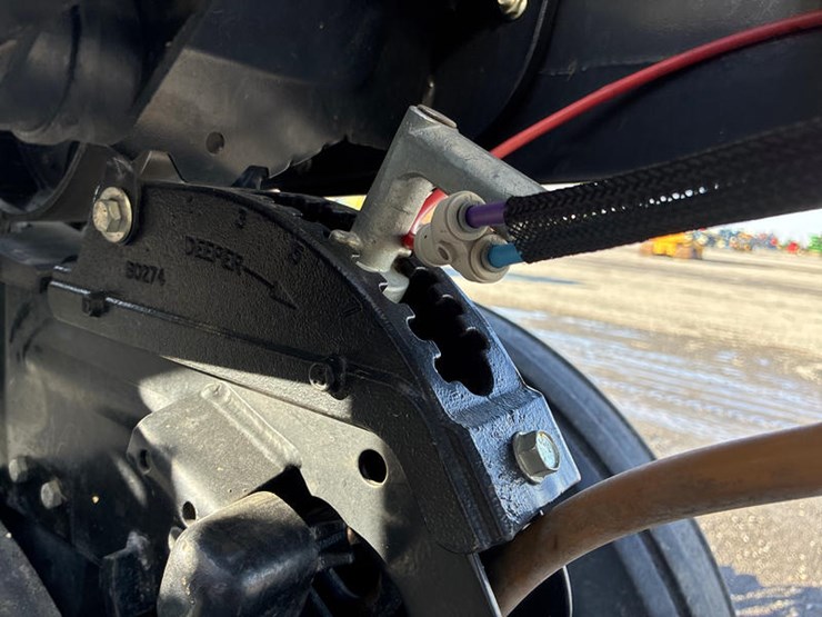 2010-kinze-3600-image-32