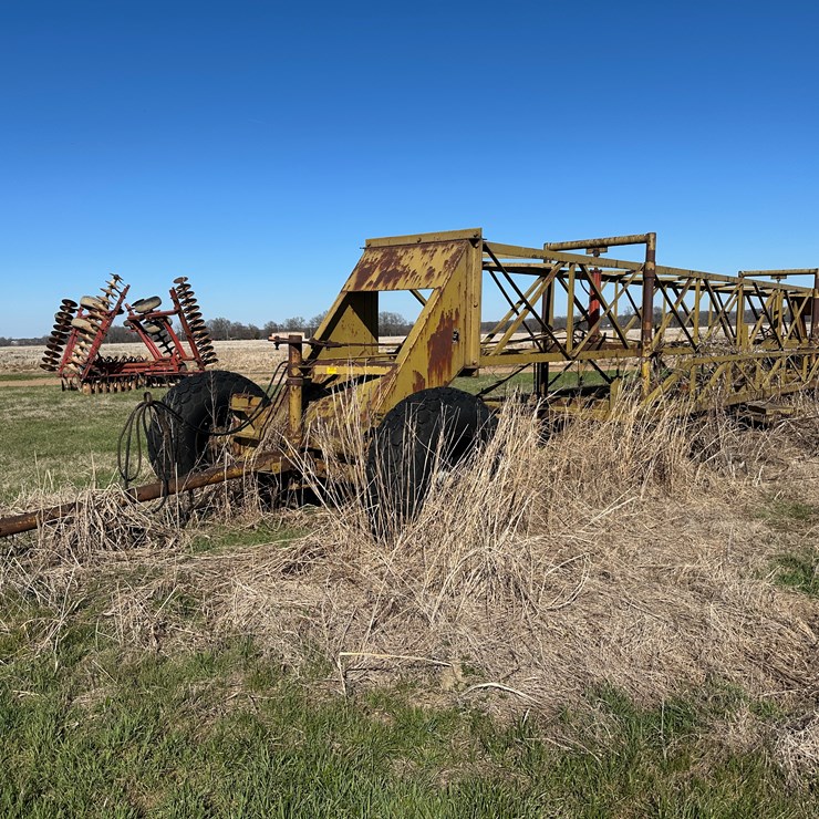 #40066 • Scott 60' x 14' Land Plane