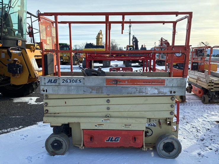 2007-jlg-2630es-image-3