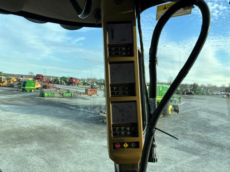 2009-john-deere-9570-sts-image-104