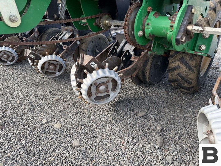 schlagel-mfg.-ripper,-implement-dolly,-great-plains-corn-planter-image-39