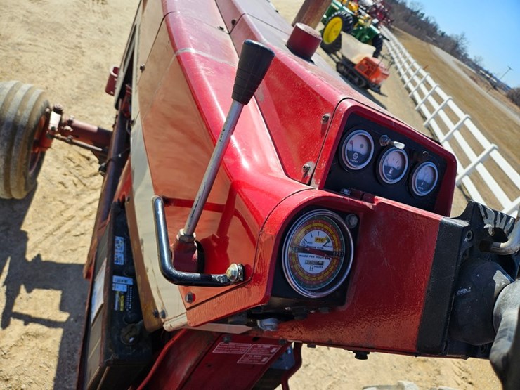 international-1066-image-25