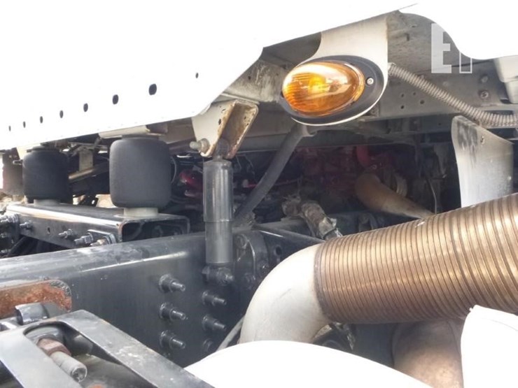 freightliner-coronado-122-image-47