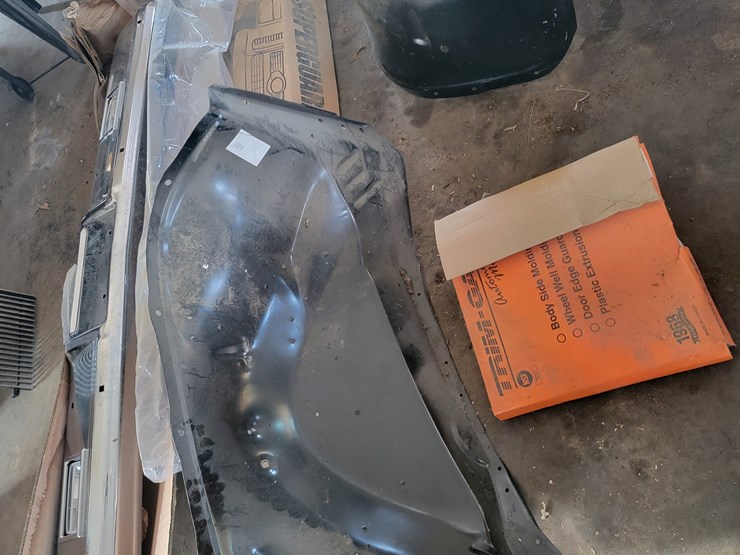 #8994-•-1985-1987-chevrolet-half-ton-body-parts-image-3