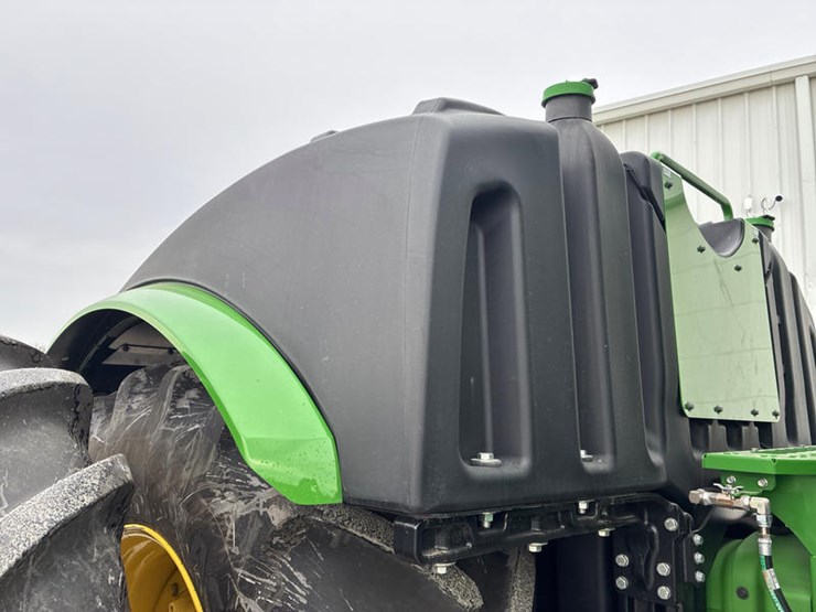 2025-john-deere-9r-590-image-26