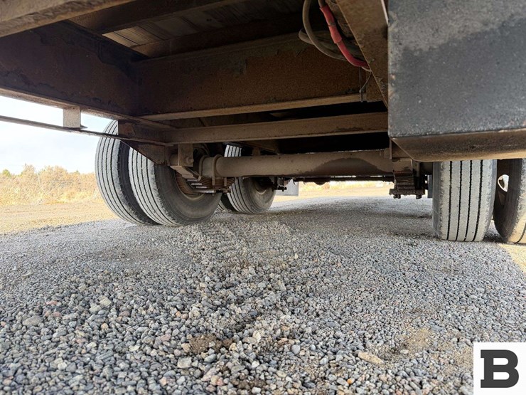 2014-pj-gooseneck-flatbed-trailer-image-28