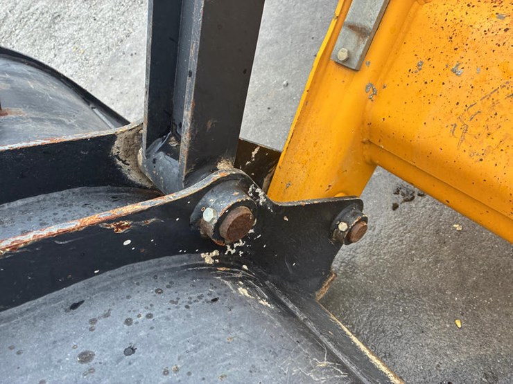 2019-jcb-3cx-image-19