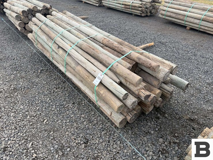 ..-wooden-posts-image-2