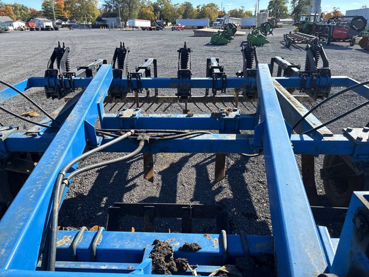 #114537-•-dmi-colter-champ-ii-9x-image-8