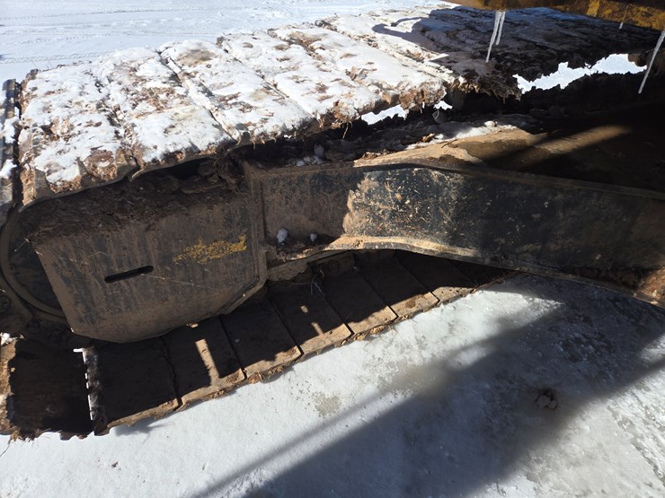 2016-deere-245g-lc-image-51