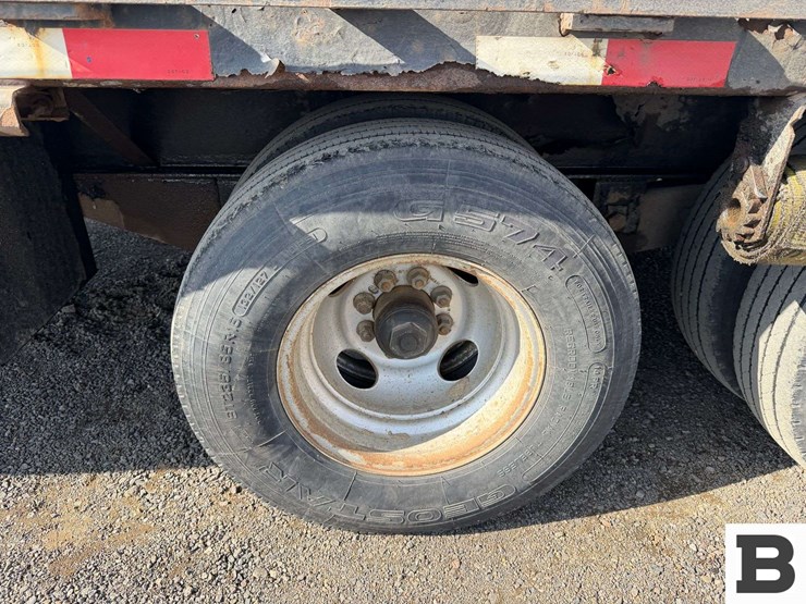 2014-pj-gooseneck-flatbed-trailer-image-29