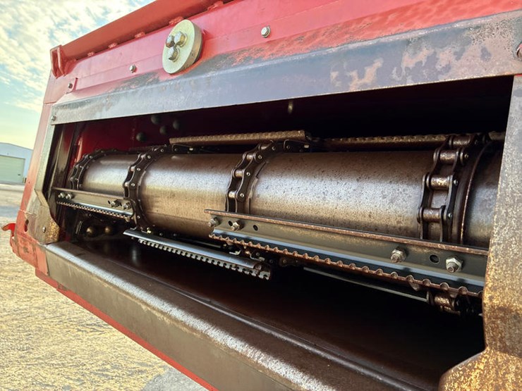 2010-case-ih-8120-image-28