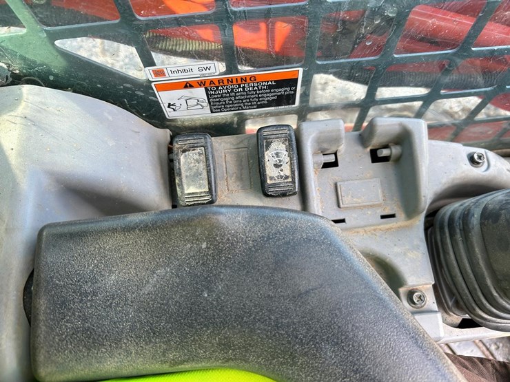 2021-kubota-svl97-2-image-24