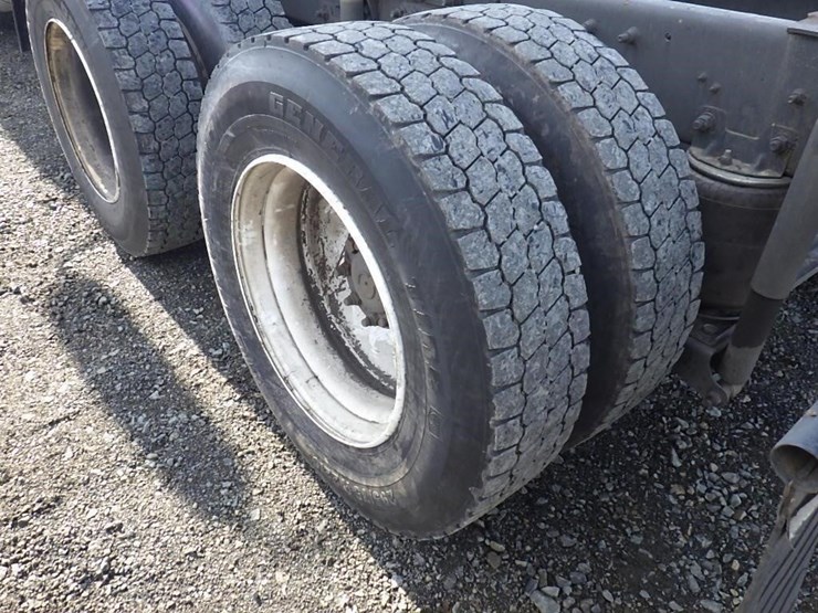 2006-international-9400-image-23