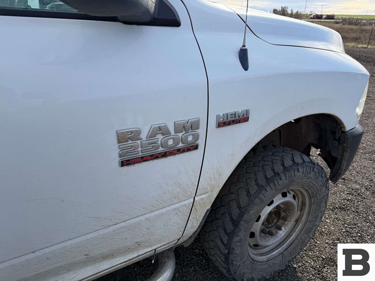 2013-dodge-2500-image-22