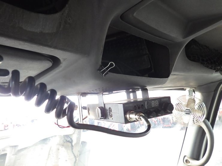 2007-international-7600-image-41