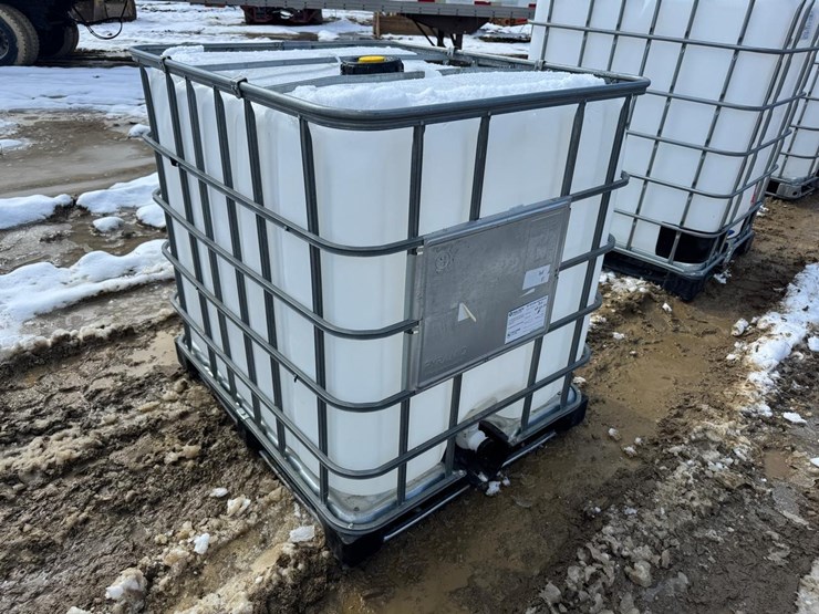 water-tank-tote-image-4