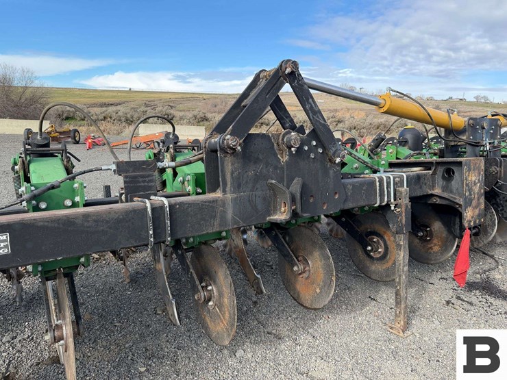 schlagel-mfg.-ripper,-implement-dolly,-great-plains-corn-planter-image-12