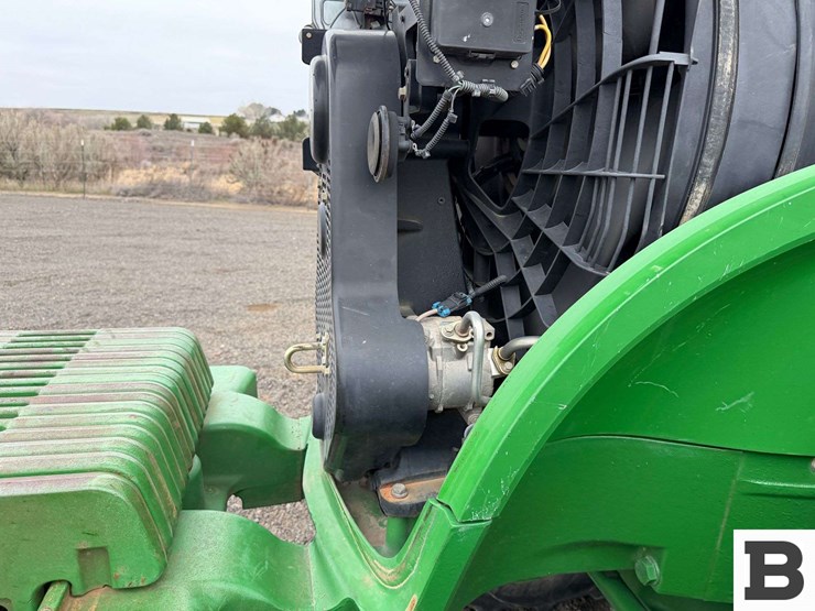 2012-john-deere-7260r-image-56