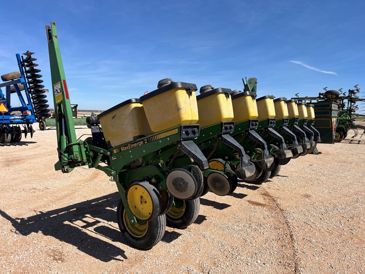 john-deere-7200-image-15