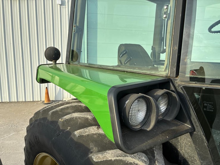 1990-john-deere-4455-image-23