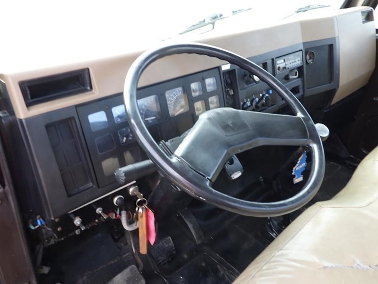 1990-international-4600-image-21