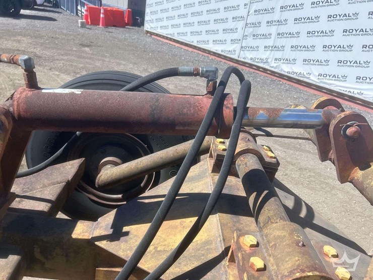 hydraulic-fire-plow-attachment-image-9