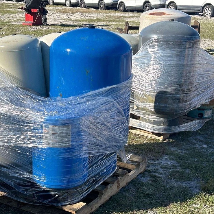 Vertical Steel Well Tank