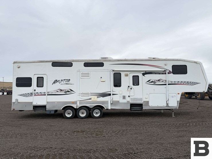 2006-raptor-3712ts-travel-trailer-image-6