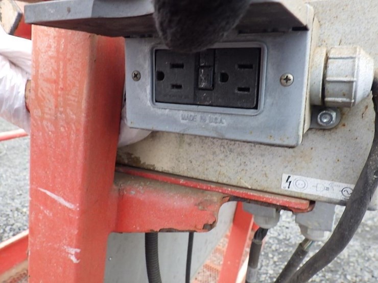 2017-skyjack-sj66t-image-23