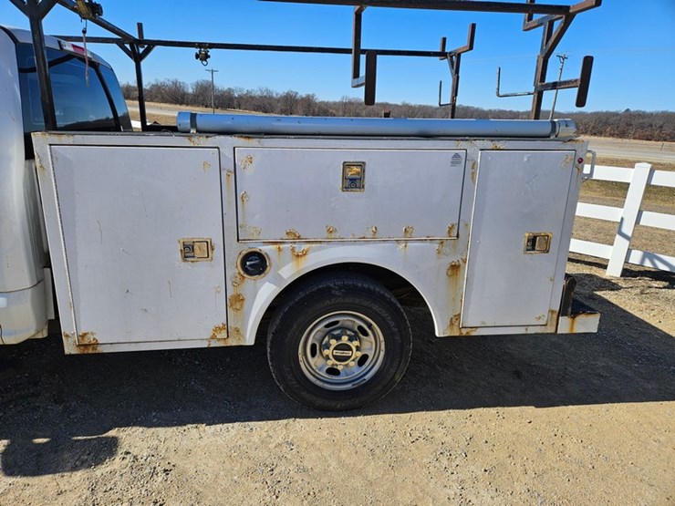 2017-ford-f250-xl-image-12