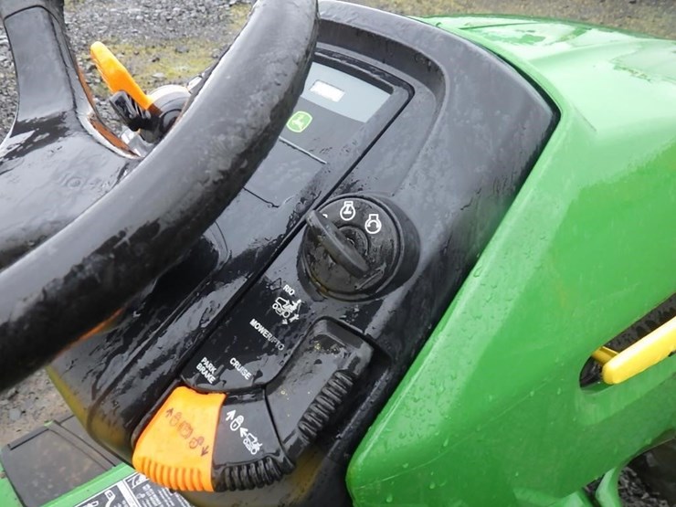 john-deere-x300-image-19