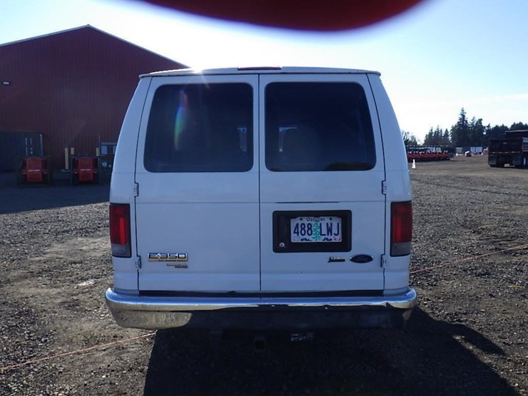 2011-ford-e350-image-6