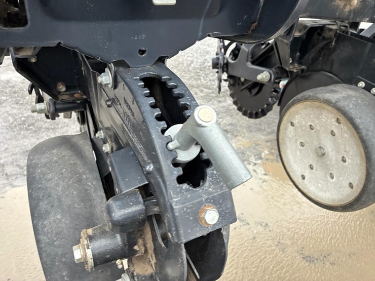 2010-kinze-3600-image-39