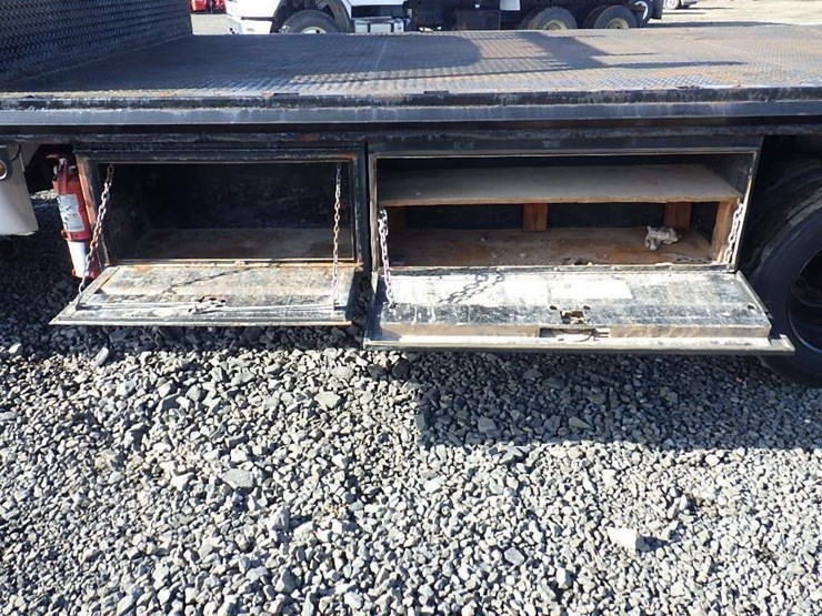 2009-ford-f550-image-10