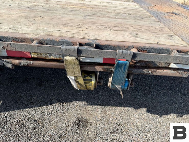 2014-pj-gooseneck-flatbed-trailer-image-34