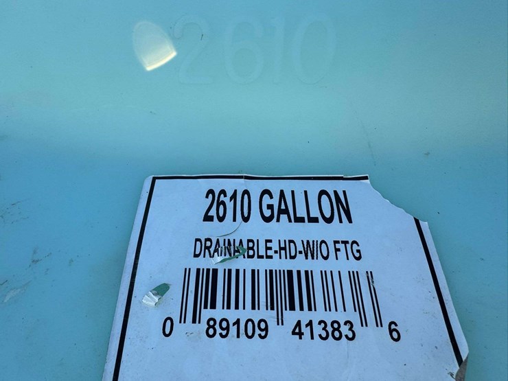 2610-gallon-center-drain-tank-poly-tank-image-7