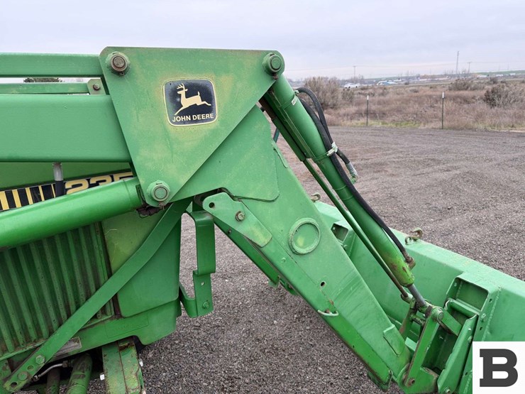 1983-john-deere-2350-image-43