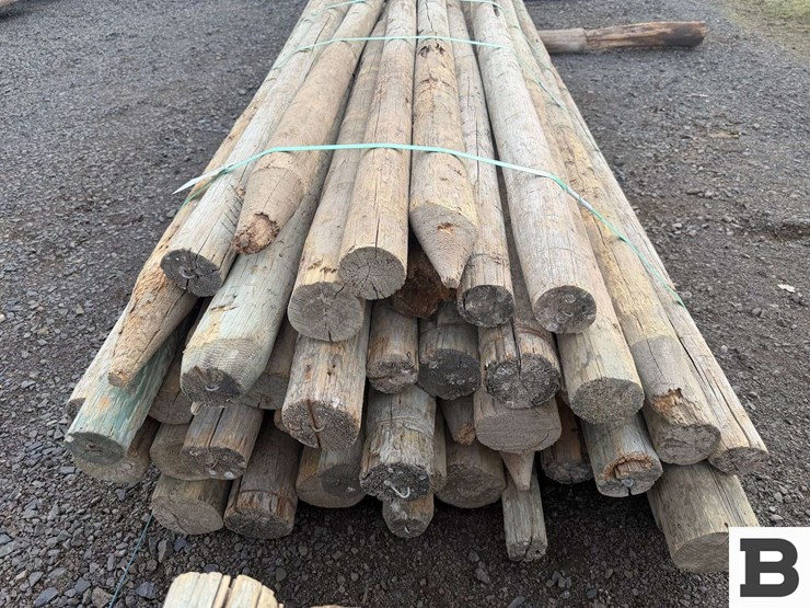 ..-wooden-posts-image-4