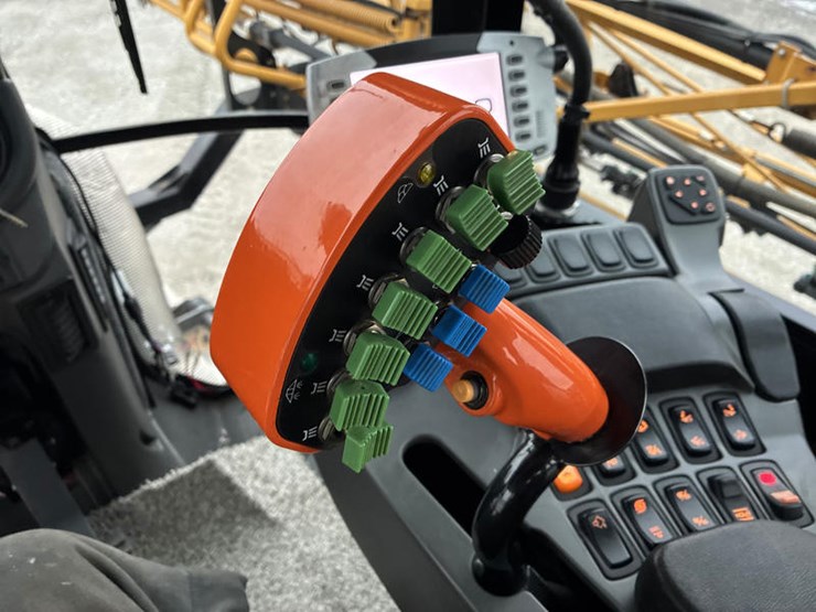 2015-ag-chem-rg1100-image-90