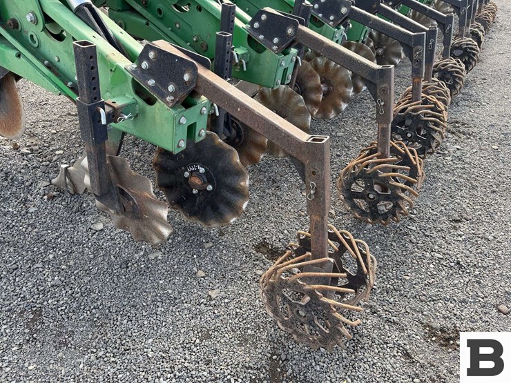 schlagel-mfg.-ripper,-implement-dolly,-great-plains-corn-planter-image-24