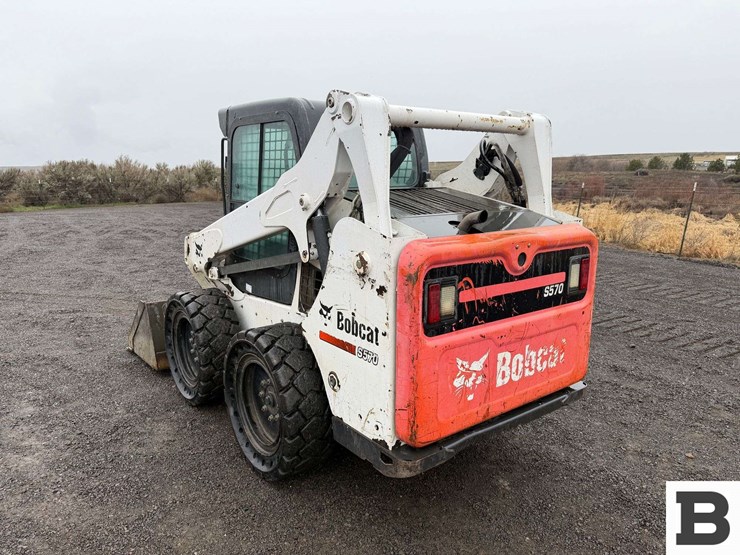 2013-bobcat-s570-image-3