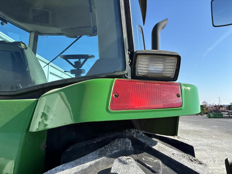 1995-john-deere-8300-image-24