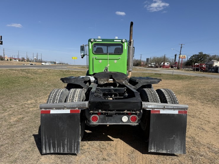 2020-peterbilt-367-image-6