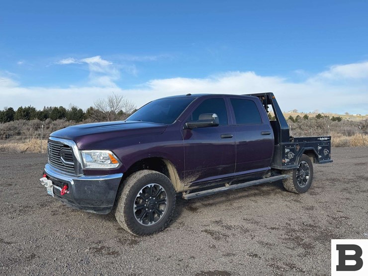 2015-dodge-2500-image-1