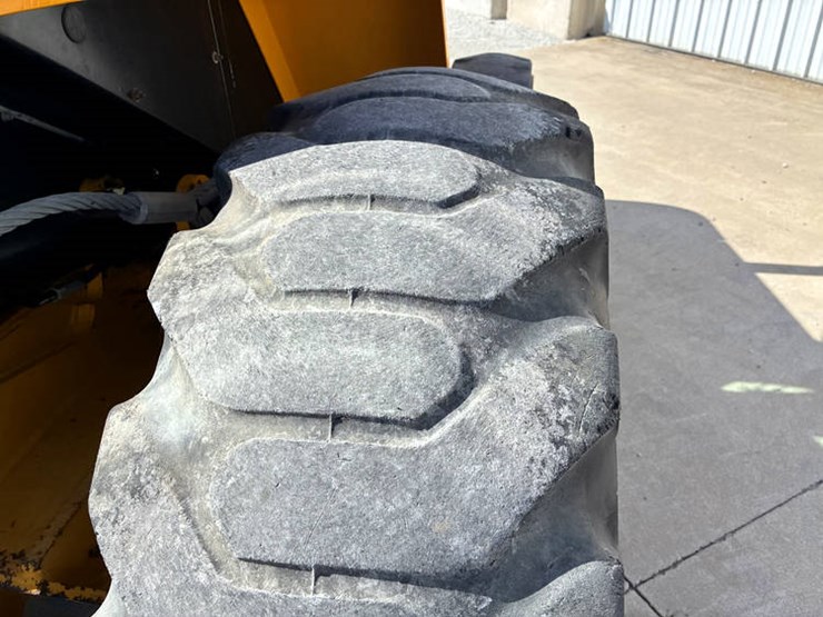 2018-jcb-930-image-42